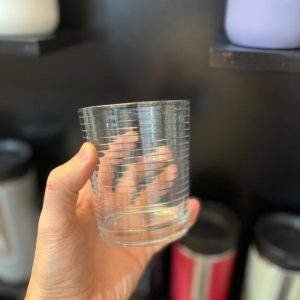 لیوان شیشه ای خط دار ظرفیت 384 میلی لیتر